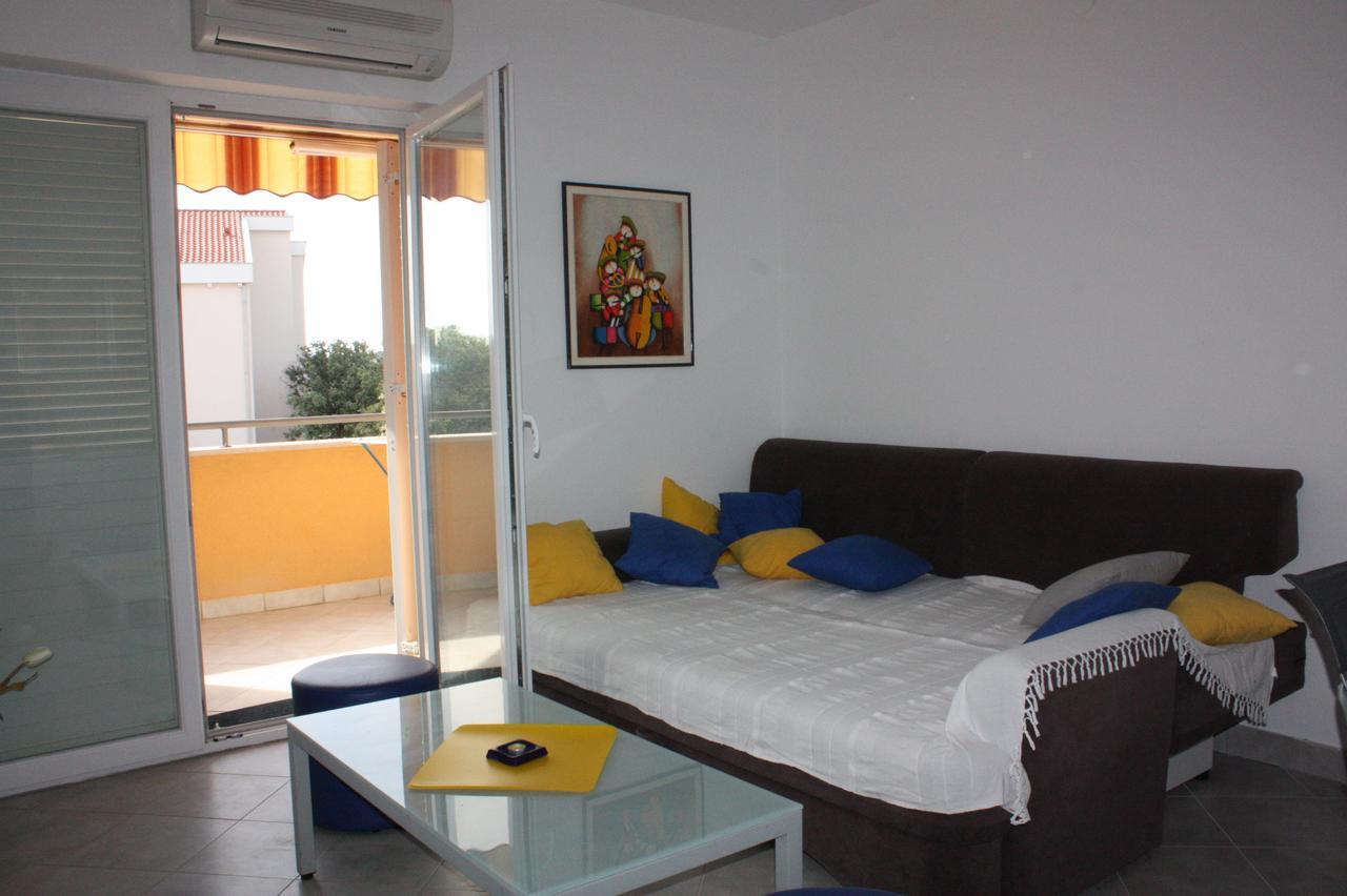 Apartments Jtv Simuni Kolan Exterior photo