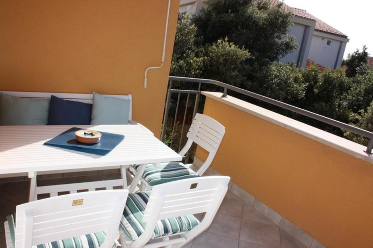 Apartments Jtv Simuni Kolan Exterior photo